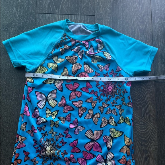 Nike Butterfly Rashguard - Picture 6 of 10